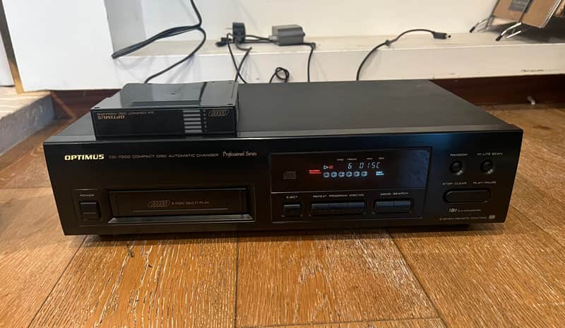 Optimus CD-7200 Compact Disc Automatic Charger Professional Series, Read image 1