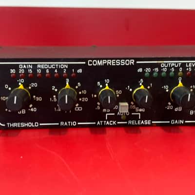 Compressor with TRS Connectors For Guitar / Bass Rack Or Studio Drawmer DL241 image 4