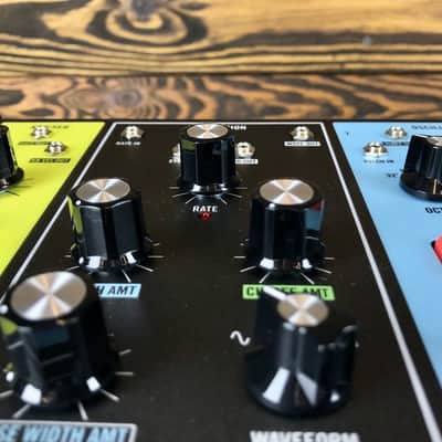 Moog Grandmother Dark 32-Key Semi-Modular Analog Synthesizer 2020 - Present - Black / Black Panel image 5