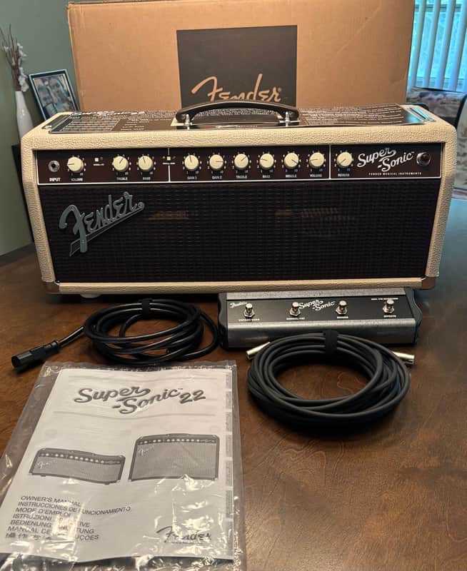 Fender Super-Sonic 22 2-Channel 22-Watt Guitar Amp Head
