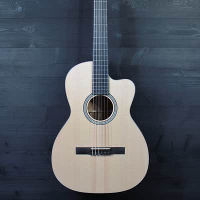 Martin 000C12-16E Nylon String Acoustic-Electric Guitar image 2
