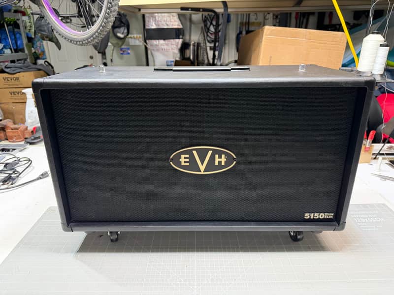 EVH 5150 III 60-Watt 2x12" Guitar Speaker Cabinet 2012 - Present - Black image 1