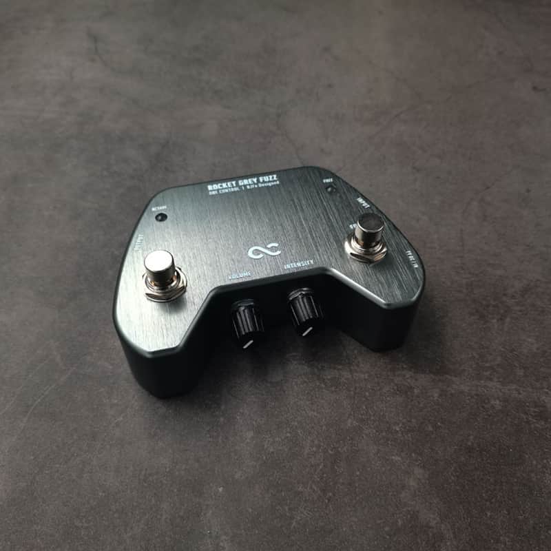 One Control Rocket Grey Fuzz image 1