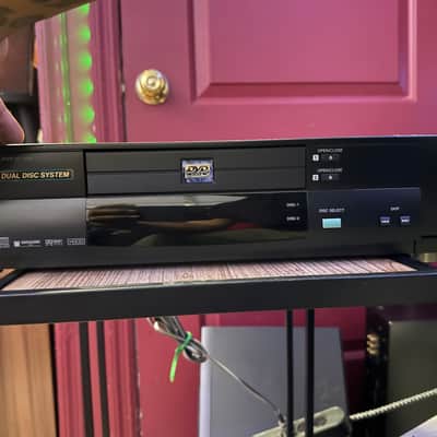 Toshiba Toshiba SD-3109 Dual Disc DVD Player 1997 – 1999 - Black image 4