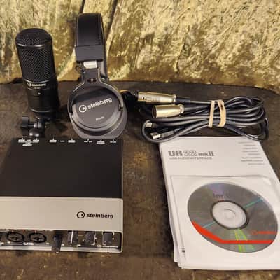 * Steinberg Steinberg UR22mkII Recording Pack with ST-M01 Condenser Mic & ST-H01 Studio Monitor Headphones * image 2