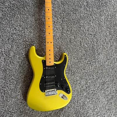 Fender American Ultra II Stratocaster HSS with Maple Fretboard 2024 - Present - Solar Flare image 3
