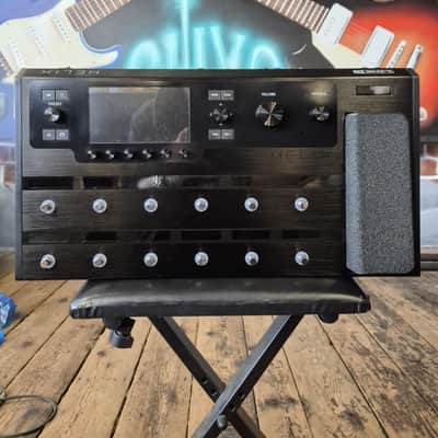 Line 6 Helix Floor Multi Effects Guitar Processor image 1