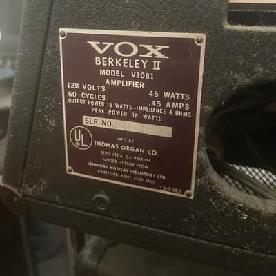 Vox V1081 Berkeley II 45 watt solid state with cabinet v4081 speaker cabinet 2x10 image 4