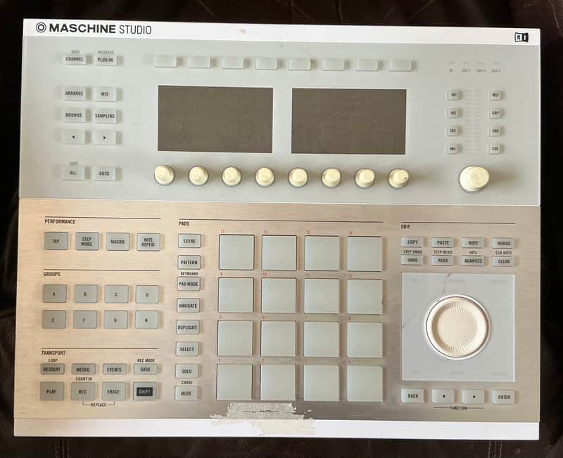 Native Instruments Maschine Studio 2010s - White image 1