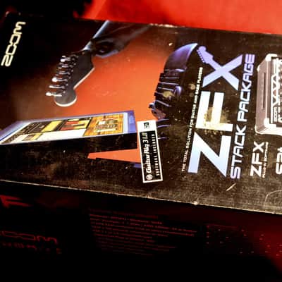Zoom ZFX S2t Guitar & Bass Audio interface in box image 4