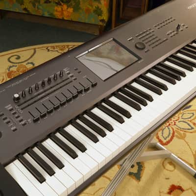 Korg Kronos 73 with Gator case image 3