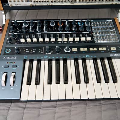 Arturia MiniBrute 2 25-Key Synthesizer 2018 - Present - Black image 6