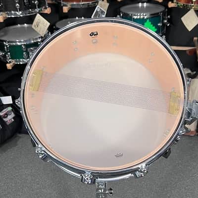 Peter Erskine's DW Jazz Series 5.5x14" Maple Gum Snare Drum in Black Abalone image 7