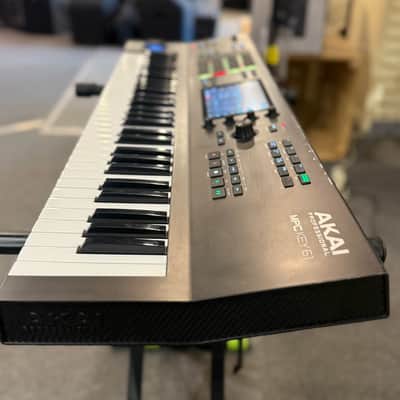 Akai Professional MPC Key 61 key Sampling Production Workshop With Cable image 12