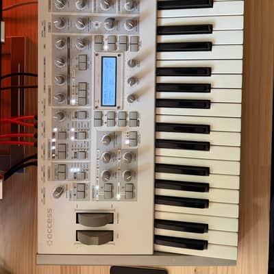 Access Virus TI Polar 37-Key Digital Synthesizer 2005 - White image 4