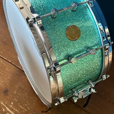 Gretsch New Classic Maple Snare 14×6.5 – Turquoise Glitter image 9