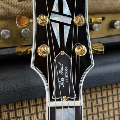 Gibson Les Paul Custom '70s 2025 - Buttercream Top image 3