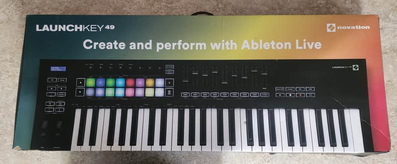 Novation Launchkey 49 MKI MIDI Keyboard Controller 2013 - 2015 - Black image 1
