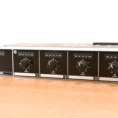 Behringer ULTRALINK DS2800 2-Input 8-Output Distribution Splitter CG01Z31 image 4