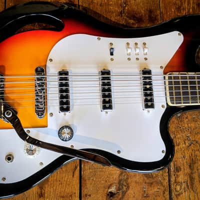 TB64 6-String Bass - Sunburst image 3
