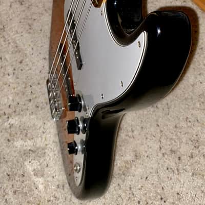 2015 Fender Squier Affinity Jazz Bass image 9