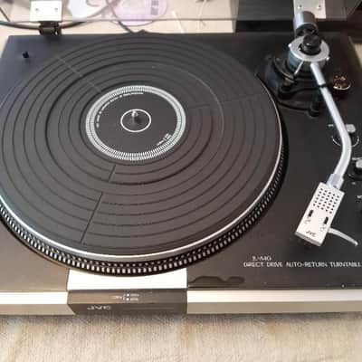 JVC JL-A40 turntable in excellent condition image 1