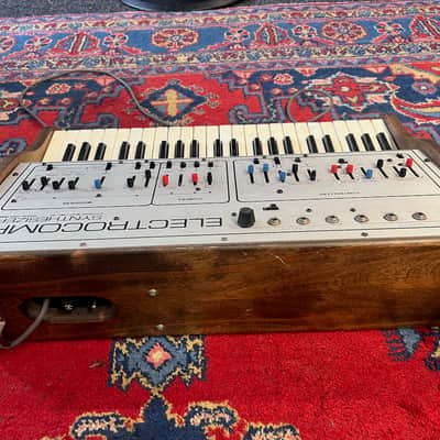 EML 500 1970s - White image 3