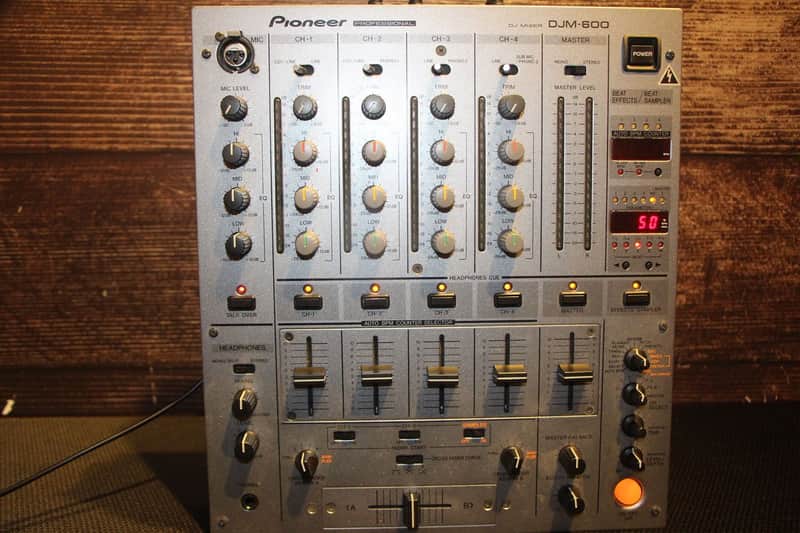 Pioneer DJM-600 DJ Mixer (Carle Place, NY) image 1