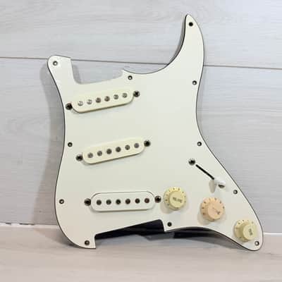 Unknown Loaded Strat-Style Pickguard Assembly – 3 Single Coil Pickups, 5-Way Switch, Full Wiring Harness image 1