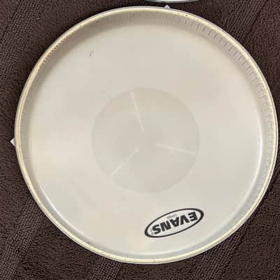 GIBRALTAR GCS-L Large Conga Stand: Heavy-duty stand with a triangular design for 11 3/4" and 12 1/2" congas. 2000 - SILVER WITH BEIGE ROLLERS image 7