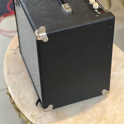 FENDER Rumble 40 image 3