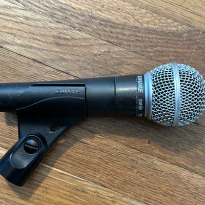 Shure SM58 Handheld Cardioid Dynamic Microphone with Clip and Pouch. image 12