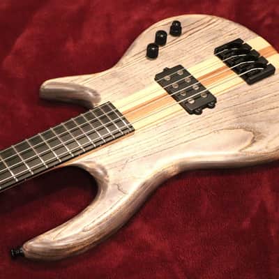 Kiesel Icon 4-String Bass Guitar w/ Soft Case LIKE-NEW image 5