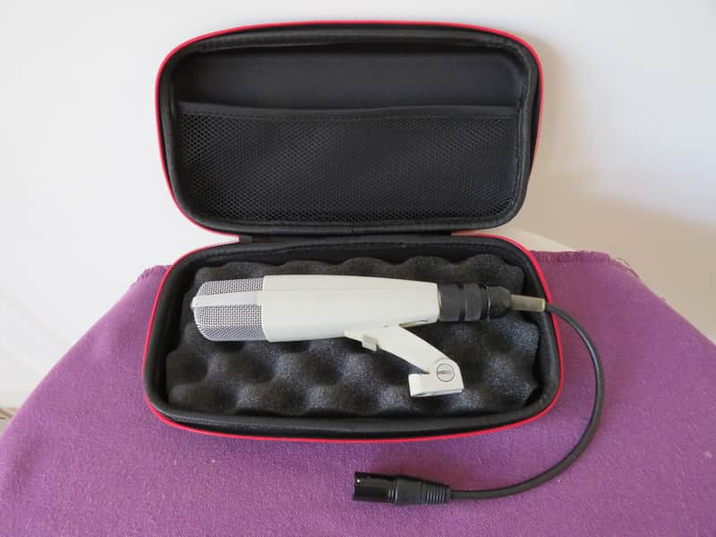 Sennheiser MD 421-2 Cardioid Dynamic Microphone image 1