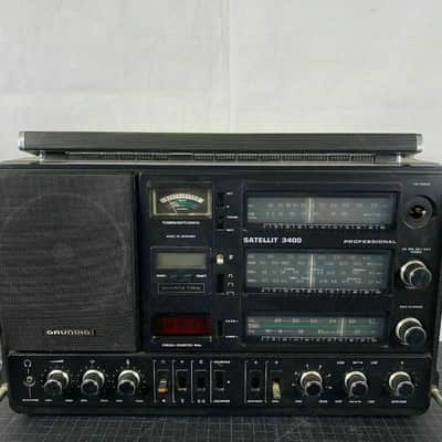 Old Radio Grundig Satellit 3400 World Radio image 1