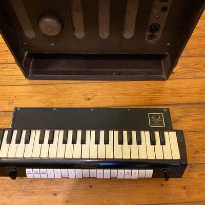 Jennings Univox 50’s synth. image 7