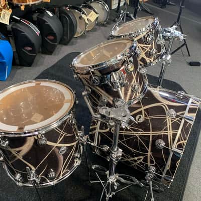 ~NEW~ DW Collector's Series 333 Maple 4-Piece 10/12/16/22 Drum Kit Set in Smoke Glass Contrail FinishPly w/ Chrome Hardware image 3