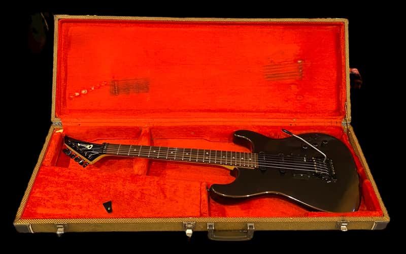 Charvel Model 4 - 1986 - Made in Japan - MIJ - Black Cherry w