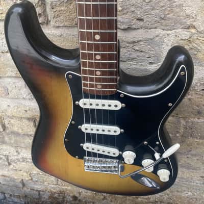 Fender Stratocaster 1975 - 3 Tone Sunburst image 8
