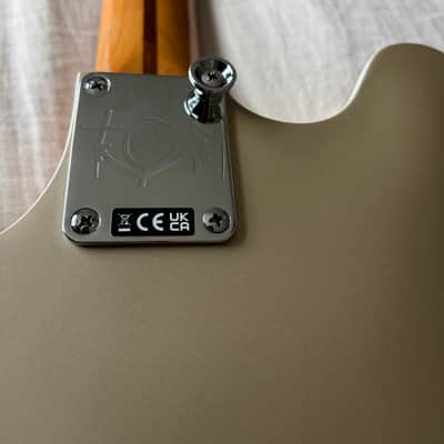 Fender Tom DeLonge Starcaster 2024 - Shoreline Gold image 4