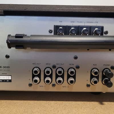 Vintage Stereo Receiver Luxman R-3030 image 13