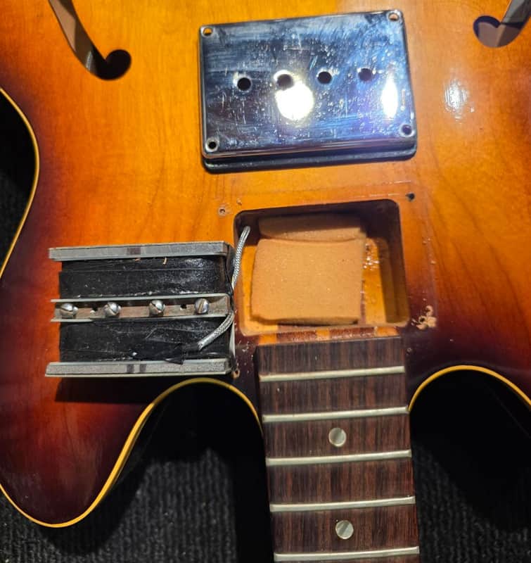 Epiphone EB232 Rivoli Single Humbucker (1962 - 1970) image 8