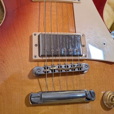 Gibson Les Paul Classic 2017 - Classic Cherryburst image 9