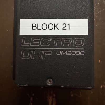 Lectrosonics UM200C Beltpack Transmitter Block 21 image 1