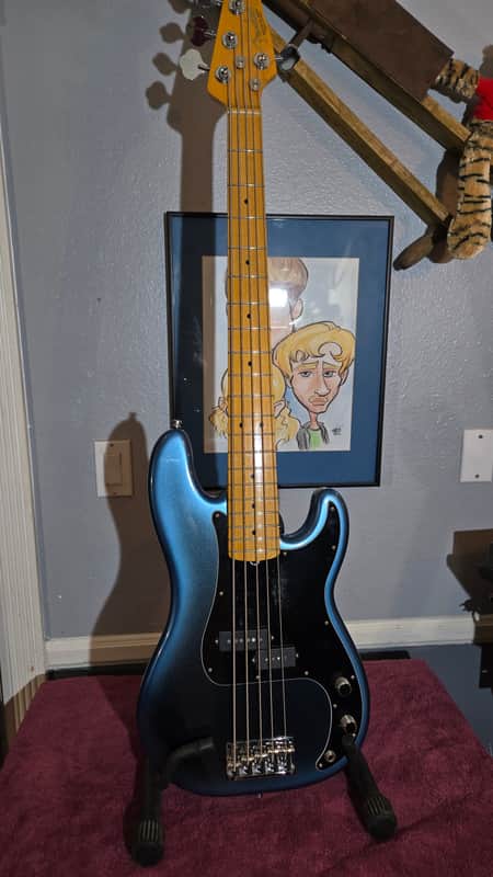 Fender American Professional II Precision Bass V with Maple Fretboard 2020 - Present - Dark Night image 1
