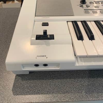 Roland Clavier E-09 61 Notes Interactive Arranger Blanc image 6