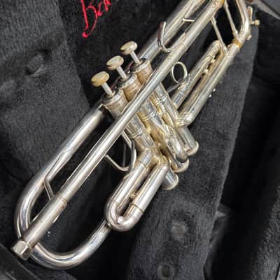 Bach Stradivarius Trumpet Model 37, Silver Finish image 2