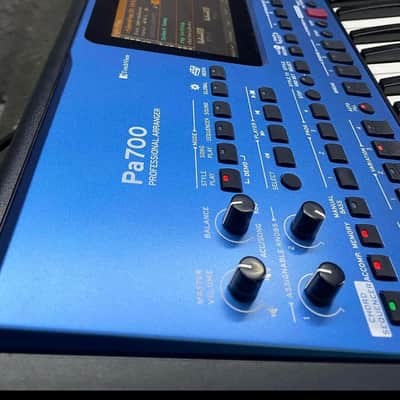 Korg Pa700 Professional Arranger - Blue Used in mint conditon image 3
