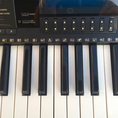 Yamaha PSR-4000 61 note arranger synthesizer keyboard with stand, sustain & power image 10