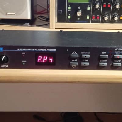 Alesis Midiverb III (Works but display needs servicing) Bild 2